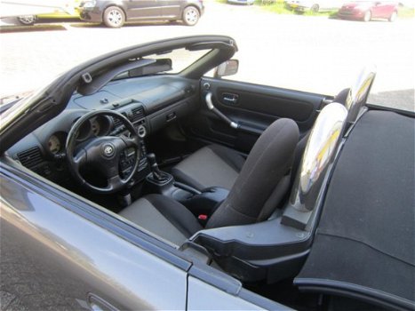 Toyota MR 2 - 1.8-16v VVT-i - 1