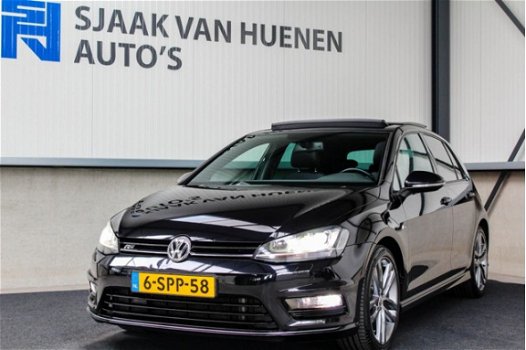 Volkswagen Golf - 1.4 TSI ACT Highline ✅R-Line 140pk 1e Eig|NL|Dealer|LED|Xenon|Panoramadak|Navi|PDC - 1