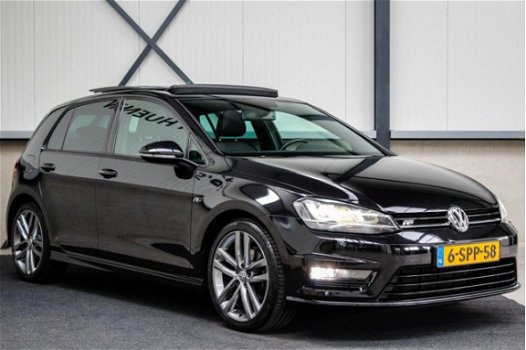 Volkswagen Golf - 1.4 TSI ACT Highline ✅R-Line 140pk 1e Eig|NL|Dealer|LED|Xenon|Panoramadak|Navi|PDC - 1