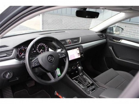 Skoda Superb Combi - 1.6 TDI 120pk DSG Ambition Business XENON - 1