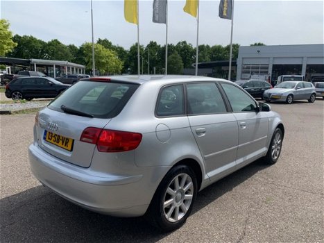 Audi A3 - 1.6 FSI 5DRS NIEUWE APK/NAP/AIRCO Kooplease € 99, - 1