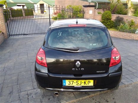 Renault Clio - 1.4-16V Dynamique Luxe - 1