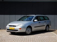 Ford Focus Wagon - 1.6-16V Trend