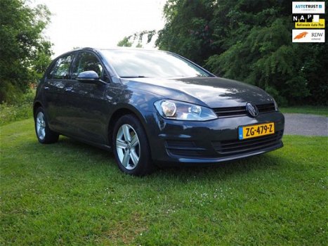 Volkswagen Golf - 1.2 TSI Trendline - 1