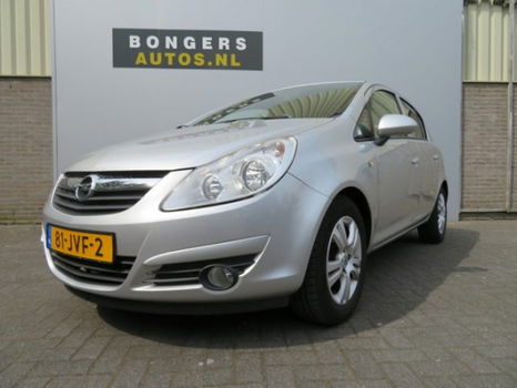 Opel Corsa - 1.4-16V EDITION NAV - 1