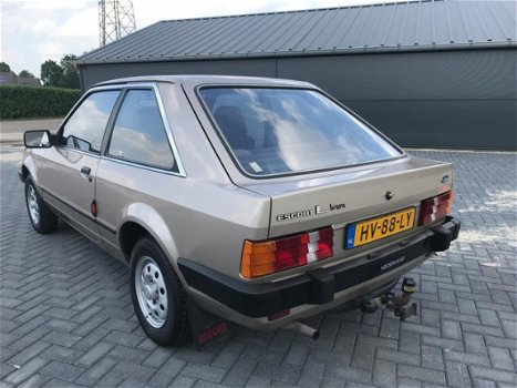 Ford Escort - 1.1 Bravo ZEER MOOI - 1