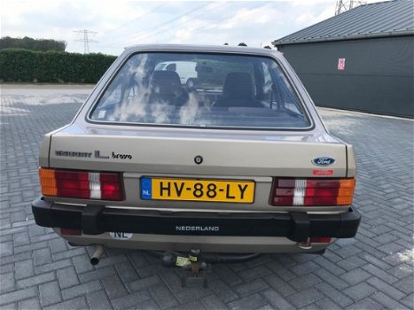 Ford Escort - 1.1 Bravo ZEER MOOI - 1