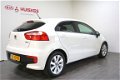 Kia Rio - 1.2 CVVT DynamicLine 5 Deurs, Cruise & Climate Control, LM-velgen - 1 - Thumbnail