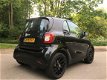 Smart Fortwo - 52kW MET LEDER/ LM-VELGEN/ GLAZEN DAK - 1 - Thumbnail