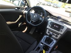 Volkswagen Passat Variant - 1.6 TDI 88KW BlueM COMFORT