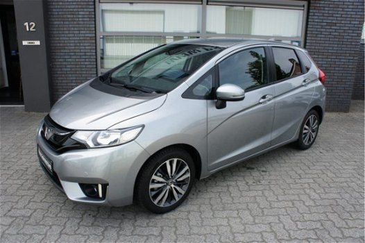 Honda Jazz - 1.3 i-VTEC Elegance Bluetooth/Camera/DAB/Navi/PrivacyGlass/PDC/Velgen RIJKLAAR €14.998 - 1