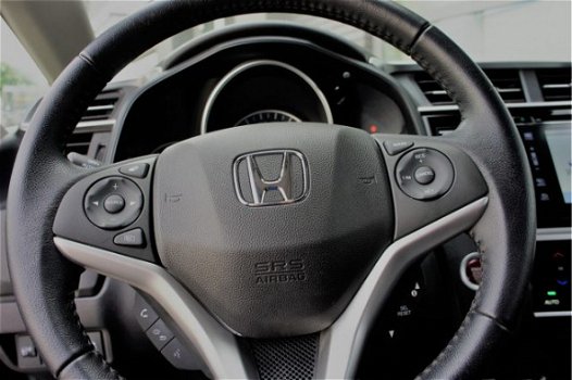 Honda Jazz - 1.3 i-VTEC Elegance Bluetooth/Camera/DAB/Navi/PrivacyGlass/PDC/Velgen RIJKLAAR €14.998 - 1