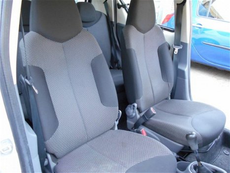 Toyota Aygo - 1.0i-12V Comfort Navigatie NL-auto - 1