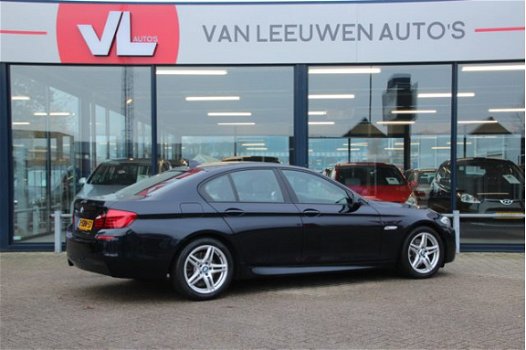 BMW 5-serie - 520i Executive | Navigatie | M Pakket | Climate Control | Dealer onderhouden | Eerste - 1