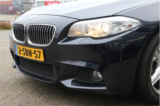 BMW 5-serie - 520i Executive | Navigatie | M Pakket | Climate Control | Dealer onderhouden | Eerste - 1