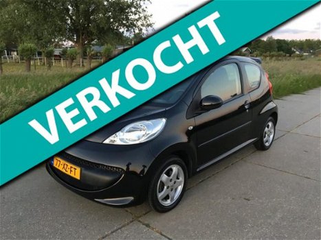 Peugeot 107 - 1.0-12V XS Urban Move 93DKM AUTOMAAT/ELEK-PAK/NAP - 1