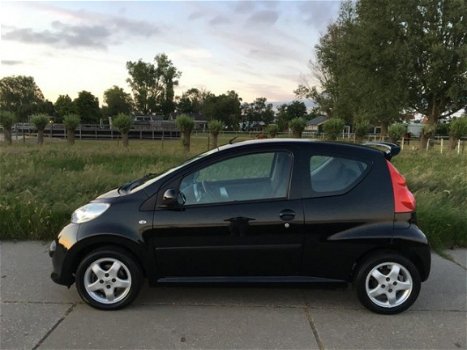 Peugeot 107 - 1.0-12V XS Urban Move 93DKM AUTOMAAT/ELEK-PAK/NAP - 1