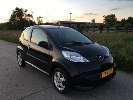 Peugeot 107 - 1.0-12V XS Urban Move 93DKM AUTOMAAT/ELEK-PAK/NAP - 1