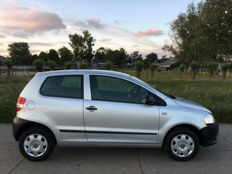 Volkswagen Fox - 1.2 98DKM 2007 AIRCO/STUURBEKRACHTIGING/NWE APK/NAP - 1