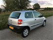 Volkswagen Fox - 1.2 98DKM 2007 AIRCO/STUURBEKRACHTIGING/NWE APK/NAP - 1 - Thumbnail