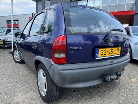 Opel Corsa - 1.4i Fresh APK Distributieriem vervangen Trekhaak - 1