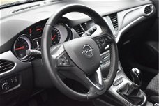 Opel Astra - 1.0 Turbo Online Edition | Navigatie | AGR-comfortstoelen | Parkeersensoren voor en ach