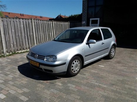 Volkswagen Golf - 1.6 16V Comfortline - 1