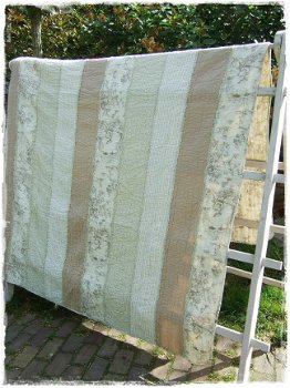 Quilt taupe/wit (180x260cm) - 1