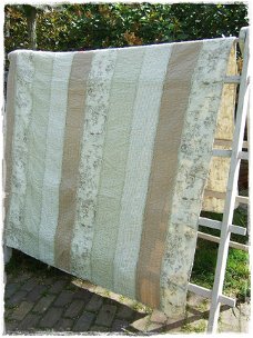 Quilt taupe/wit (180x260cm)