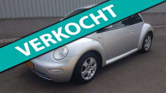 Volkswagen New Beetle - 2.0 Highline - 1