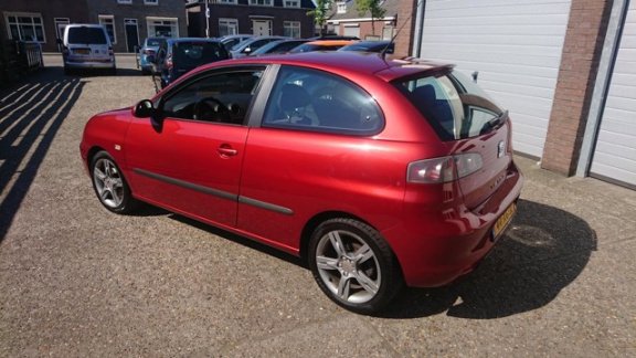 Seat Ibiza - 1.6-16V Sportstyle NAP, Dealer onderhouden, Climate - 1