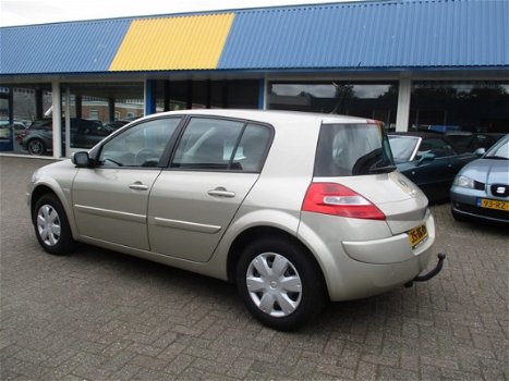 Renault Mégane - 1.6-16V 