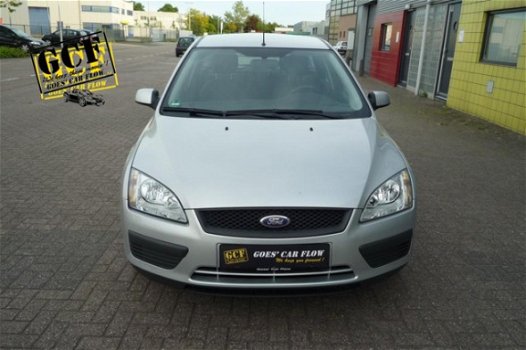 Ford Focus Wagon - 1.6 Airco, Parkeerhulp, Navi , D-riem vervangen - 1