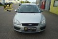 Ford Focus Wagon - 1.6 Airco, Parkeerhulp, Navi , D-riem vervangen - 1 - Thumbnail