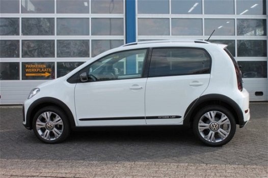 Volkswagen Up! - CROSS UP *15000KM - 1