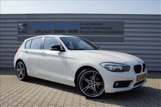 BMW 1-serie - 118i Exe , 4 cilinder , Sport , CruiseControl Stoelverwarming Zwarte-hemel Bluetooth - 1