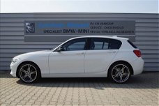 BMW 1-serie - 118i Exe , 4 cilinder , Sport , CruiseControl Stoelverwarming Zwarte-hemel Bluetooth