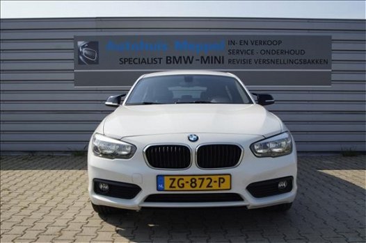 BMW 1-serie - 118i Exe , 4 cilinder , Sport , CruiseControl Stoelverwarming Zwarte-hemel Bluetooth - 1