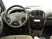 Chrysler Voyager - 3.3i V6 AUT. LX ROLSTOELAUTO INVALIDEVERVOER - 1 - Thumbnail