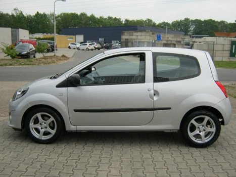 Renault Twingo - 1.2-16V Authentique - 1