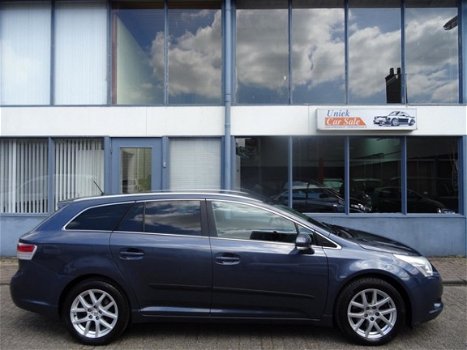 Toyota Avensis Wagon - 2.2 D-4D Business - 1