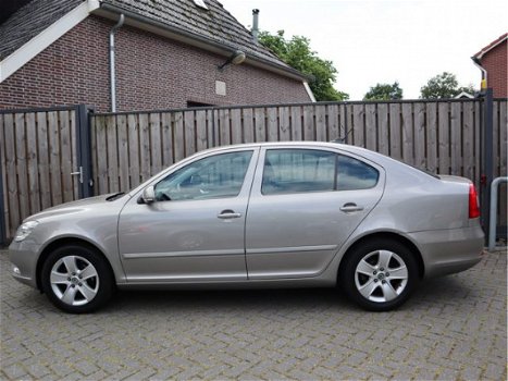 Skoda Octavia - 1.2 TSI DSG7/AUTOMAAT Navi, Parkeersensor, Clima, Nieuwstaat - 1