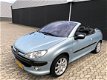 Peugeot 206 CC - 2.0-16V Roland Garros, LEER, CLIMA, NAP, STOELVERWARMING, NW APK - 1 - Thumbnail