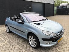 Peugeot 206 CC - 2.0-16V Roland Garros, LEER, CLIMA, NAP, STOELVERWARMING, NW APK