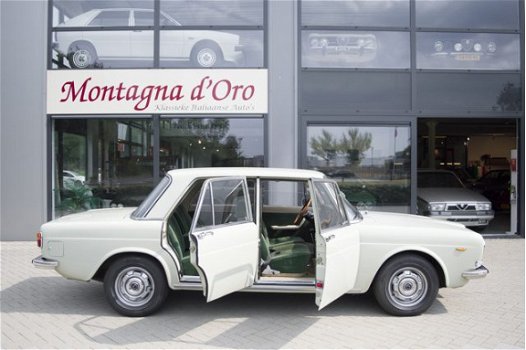 Lancia 2000 - Berlina 5 speed Nederlandse auto - 1