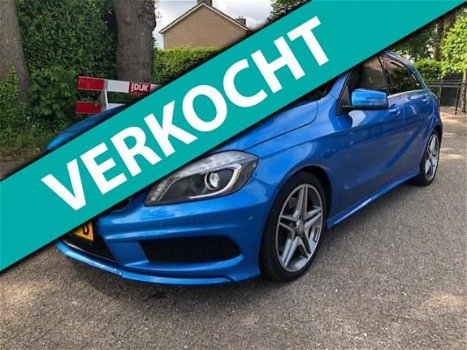 Mercedes-Benz A-klasse - 250 Sport Ambition AMG/PANO/NAVI/XENON/Dealerauto met complete historie/Moo - 1