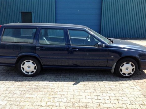 Volvo V70 - 2.5 D Polar BIJTELLINGSVRIENDELIJKGARBADGERUN - 1