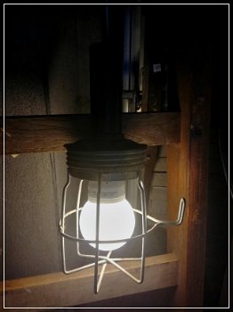 Stoere oude looplamp - 1