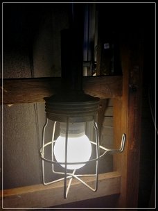 Stoere oude looplamp