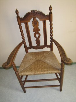 Antieke 19e eeuwse stoel met rieten zitting. - 1